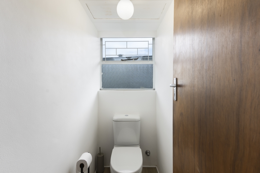 To Let 2 Bedroom Property for Rent in Lionviham Western Cape
